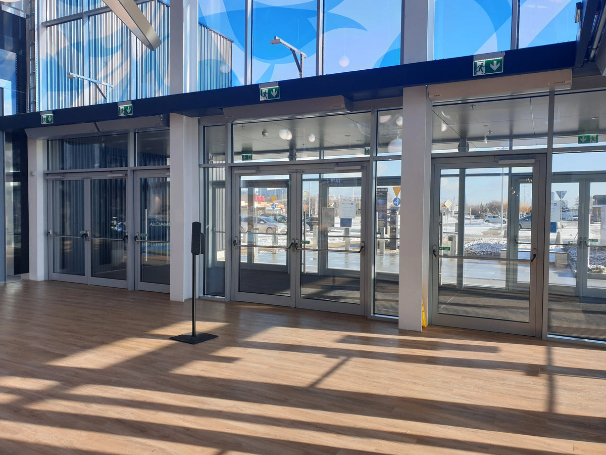 Rideau d'air chaud GUARD au dessus de la porte de sortie 